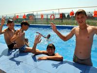 Астраханский «Электропрофсоюз» помогает оздоравливать детей